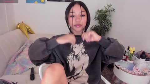 Lucia  online show from 02.26.25