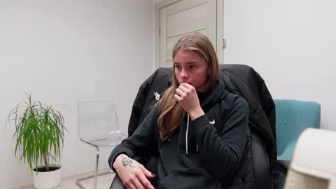 ABBY LAKER online show from 01.05.25