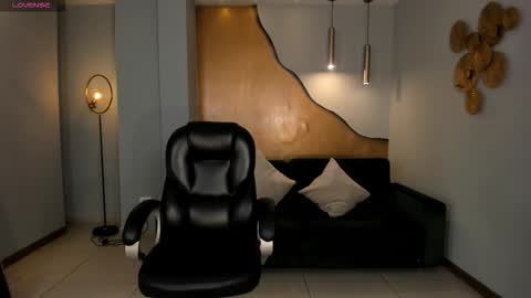 Snapshot of abbydalton chatting on 10.30.25 Abby Dalton online show from 10.30.25