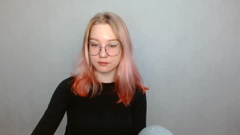 Abby Lovense is active online show from 12.14.24