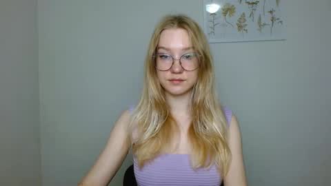 Abby Lovense is active online show from 09.24.25