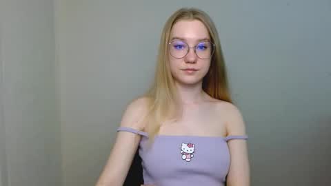 Abby Lovense is active online show from 03.04.26