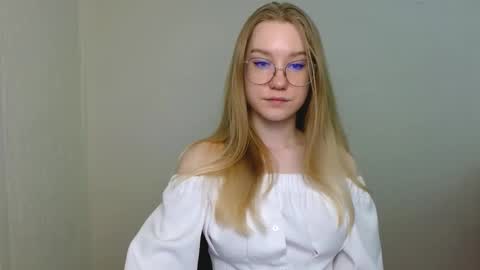 Abby Lovense is active online show from 03.05.26