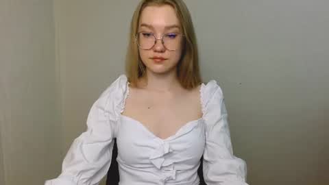 Abby Lovense is active online show from 06.20.26