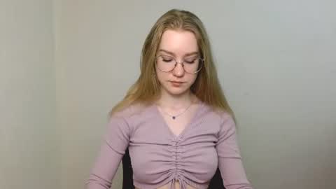 Abby Lovense is active online show from 07.09.26
