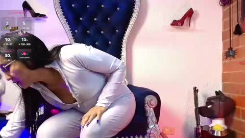 Miss Abby online show from 10.10.25