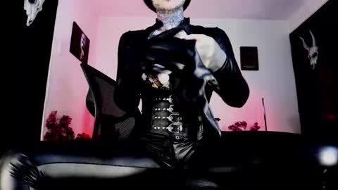 Abby online show from 11.19.25