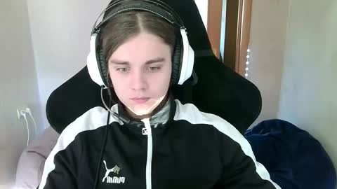 Snapshot of abbysal_blade chatting on 10.12.25 abbysal_blade online show from 10.12.25