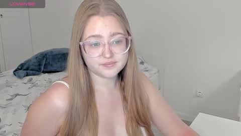 Abby    Stream at Sat  Sun  Mon  Fri online show from 12.14.25