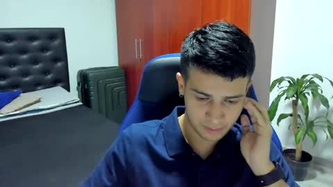 Snapshot of abelasburgo chatting on 10.19.25 Independence model AbelAsburgo online show from 10.19.25