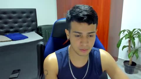 Snapshot of abelasburgo chatting on 10.26.25 Independence model AbelAsburgo online show from 10.26.25