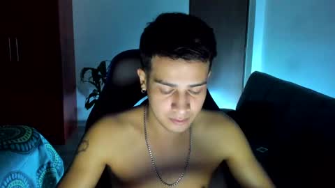 Snapshot of abelasburgo chatting on 11.15.25 Independence model AbelAsburgo online show from 11.15.25