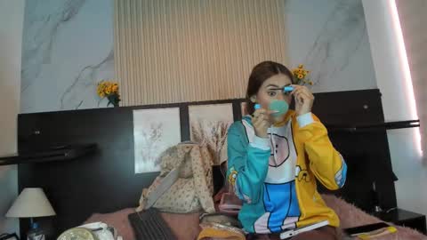 Abella online show from 09.12.25