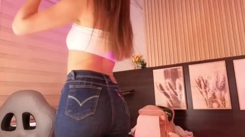 Abella online show from 09.29.25