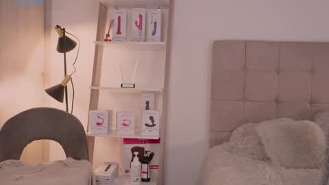 Snapshot of abellacroft chatting on 12.03.24 Abella online show from 12.03.24