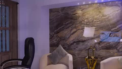 Snapshot of abellacroft chatting on 09.13.25 Abella online show from 09.13.25