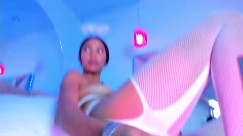 Snapshot of abelladgr chatting on 01.10.25 abelladgr online show from 01.10.25