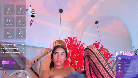 Snapshot of abelladgr chatting on 03.10.25 abelladgr online show from 03.10.25