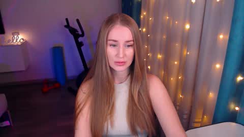 Anna online show from 01.25.25