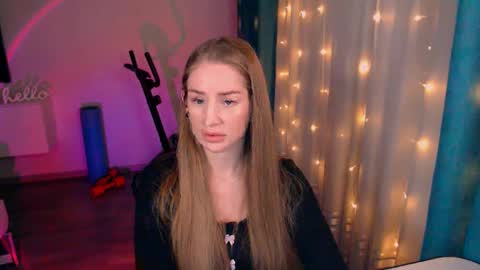 Anna online show from 02.05.25