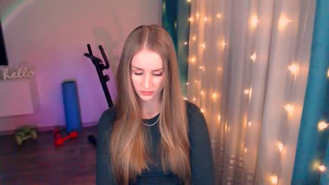 Anna online show from 02.16.25