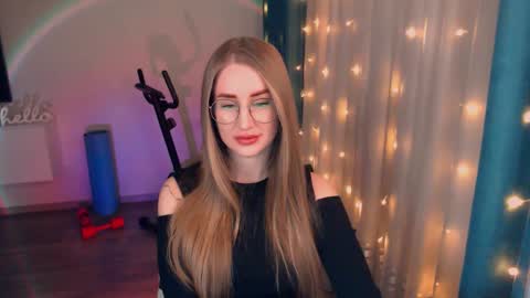 Anna online show from 02.24.25