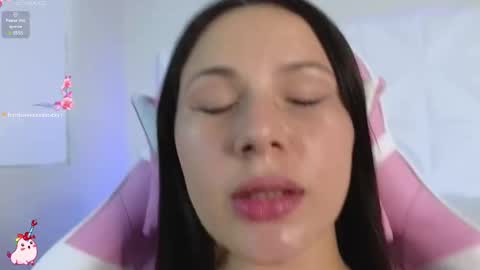 Abril  online show from 01.30.25