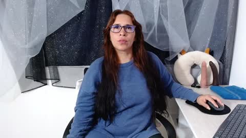 abril_bianchi online show from 01.06.25