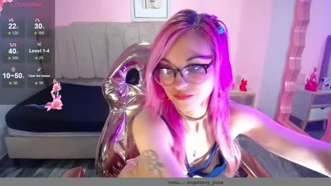 abril_ch_ online show from 10.21.25