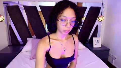  Abril  online show from 02.10.25