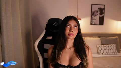 Snapshot of abril_w18 chatting on 04.17.26 My name is Alexa. Please say hello I like to chat with you. If you have requests please use tip online show from 04.17.26
