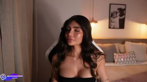 Snapshot of abril_w18 chatting on 04.23.26 My name is Alexa. Please say hello I like to chat with you. If you have requests please use tip online show from 04.23.26