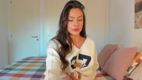 Helena online show from 10.02.25