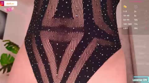 abrill_cute online show from 10.25.25