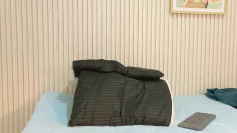 abrilmirren online show from 10.14.25