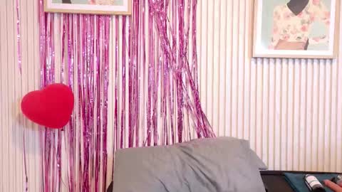 Snapshot of abrilmirren chatting on 02.24.26 abrilmirren online show from 02.24.26