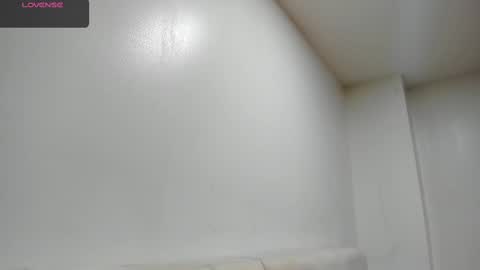 AbrilSonne online show from 03.06.25