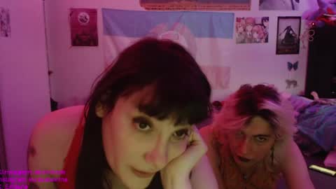 Snapshot of absintiliak chatting on 05.21.26 absintiliak online show from 05.21.26