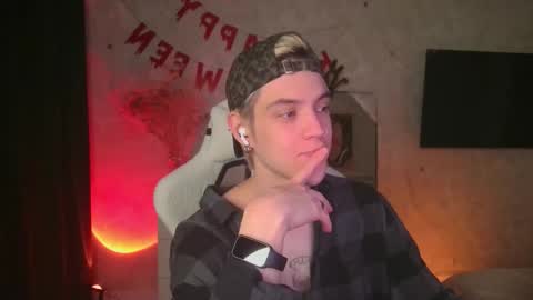 Snapshot of abslut chatting on 10.30.25 Nick online show from 10.30.25