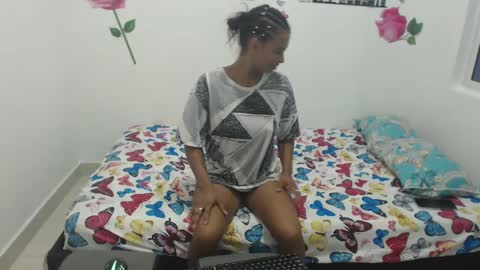 Snapshot of aby2_ chatting on 09.15.25 aby2_ online show from 09.15.25