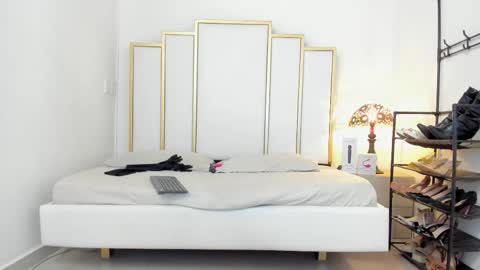 Snapshot of abyevans chatting on 10.24.25 LittleSunny My schedule 1400 - 2200 GMT -5 online show from 10.24.25