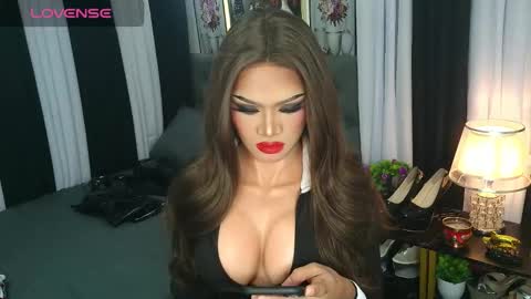 Snapshot of ace_brandy chatting on 11.19.25 Ace Brandy online show from 11.19.25