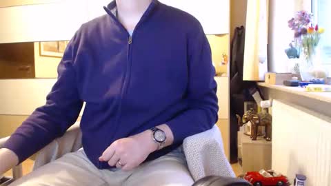 Snapshot of ach471 chatting on 10.17.25 ach471 online show from 10.17.25