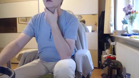 Snapshot of ach471 chatting on 10.22.25 ach471 online show from 10.22.25