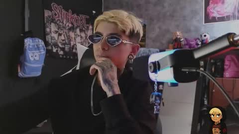 Snapshot of acidmilo chatting on 02.05.26 Acid Milo online show from 02.05.26