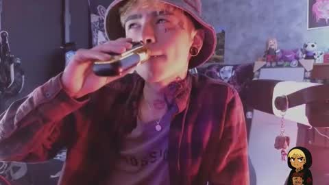 Snapshot of acidmilo chatting on 02.10.26 Acid Milo online show from 02.10.26