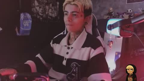 Snapshot of acidmilo chatting on 02.18.26 Acid Milo online show from 02.18.26
