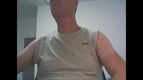 Snapshot of active147 chatting on 10.05.25 active147 online show from 10.05.25