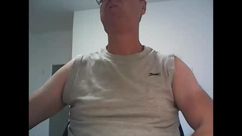 Snapshot of active147 chatting on 10.19.25 active147 online show from 10.19.25