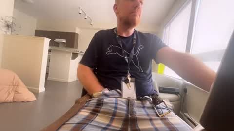 Snapshot of adam712292 chatting on 06.25.26 Submissive ginger online show from 06.25.26